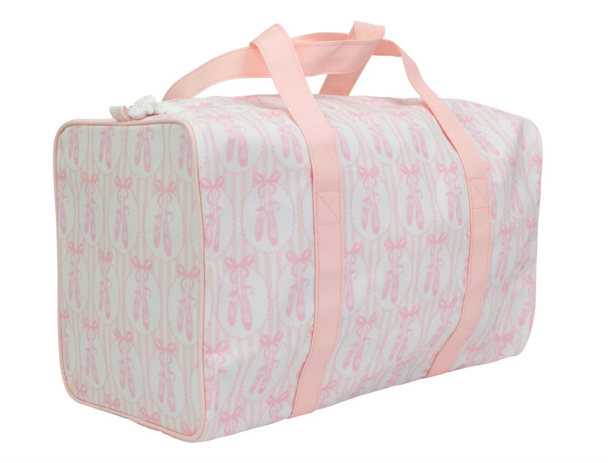 THE DUFFLE BAG IN BALLET