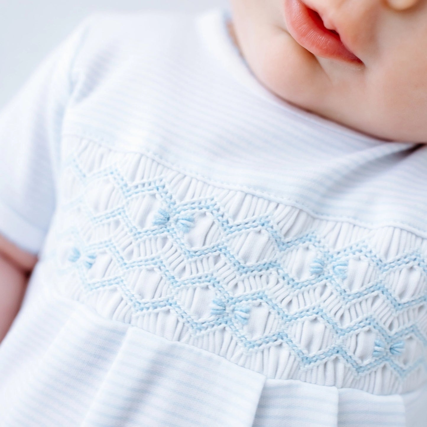 JACOB SMOCKED BUBBLE- LIGHT BLUE